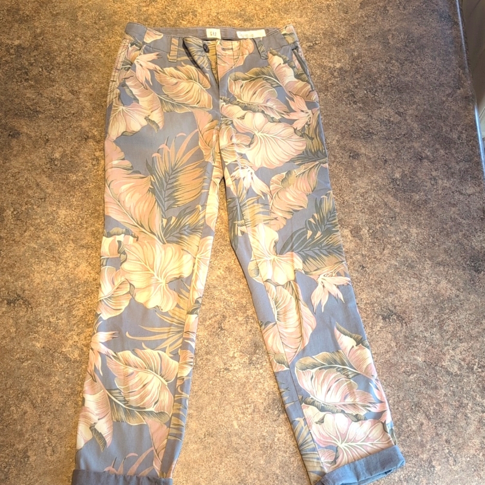 Gap Girlfriend Chino pants